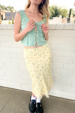 Open Front Tiered Top